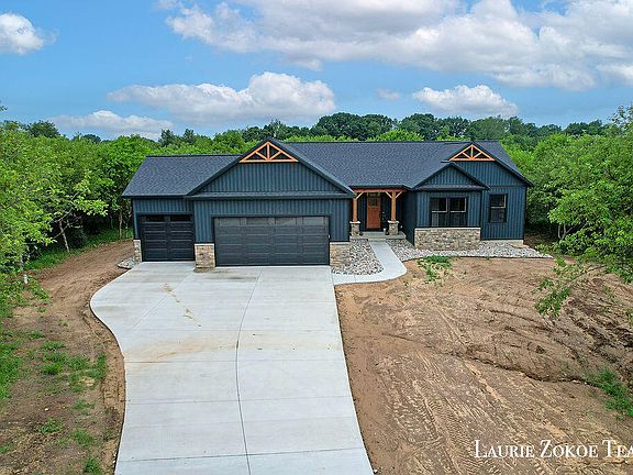 3rd image of 3493 Braeburn Orchard Dr