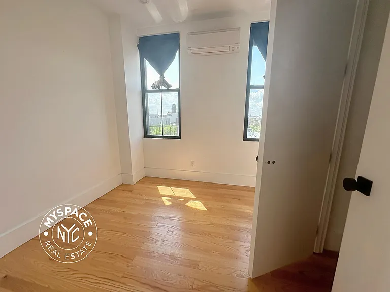 1520 Saint Johns Pl #5 — Photo 3