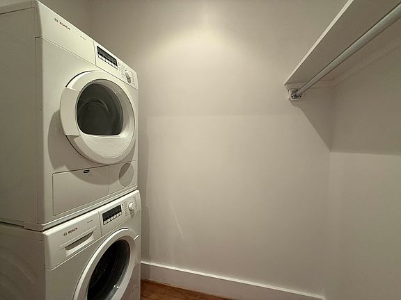 4th image of 218 W 22nd St APT 2FW