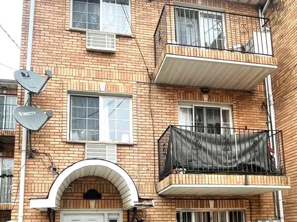 9321 197th Street, Hollis, NY 11423