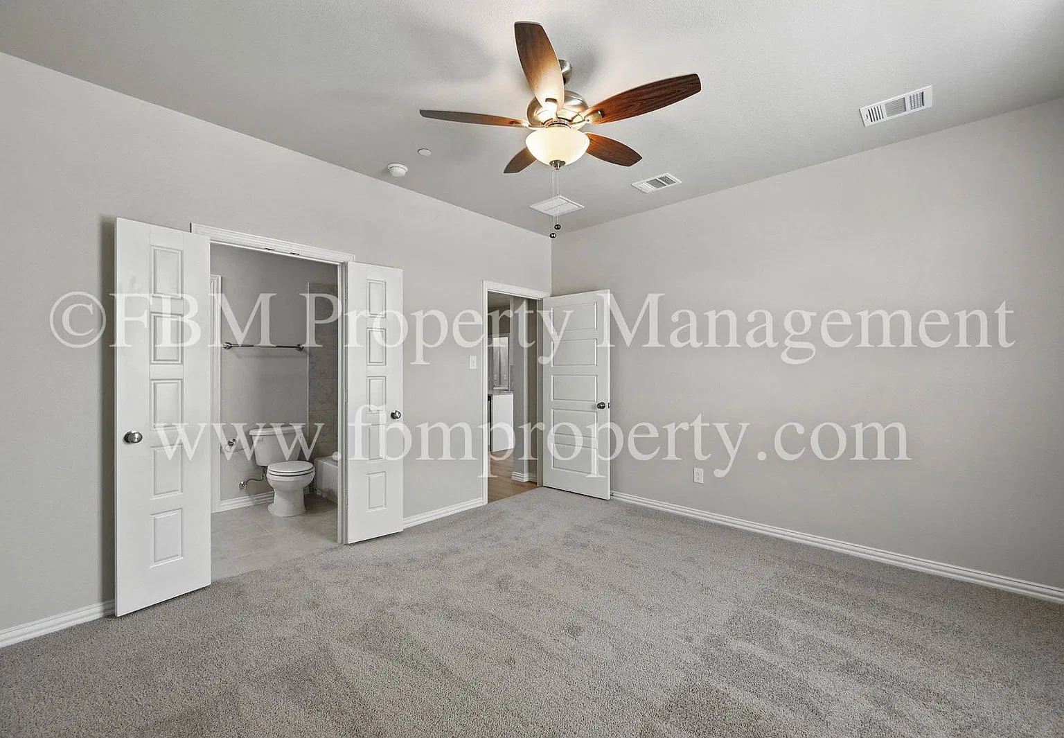 3 bed, 2.5 bath, 1214 sqft, $2,195 — Photo 4