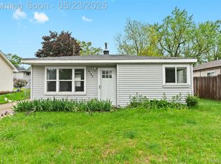 4166 Forbush Ave, West Bloomfield, MI 48323