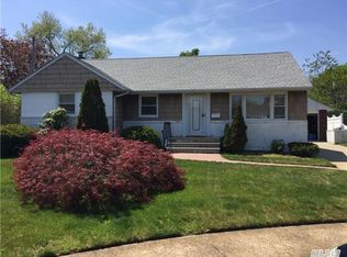 3767 White Birch Ct, Wantagh, NY 11793