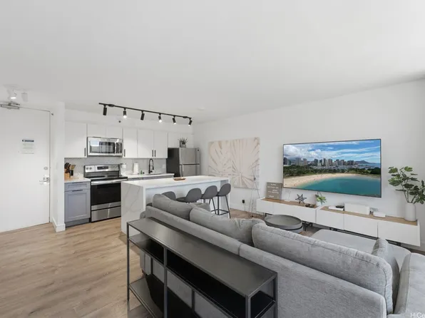 201 Ohua Ave #911, Honolulu, HI 96815