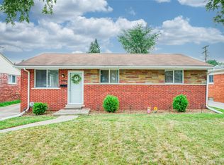 17762 Breezeway, Fraser, MI 48026