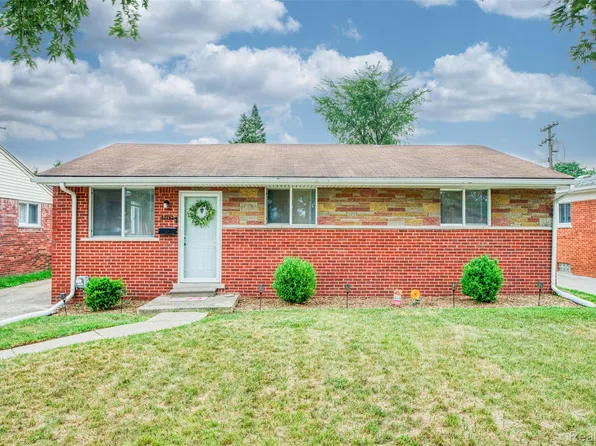 17762 Breezeway, Fraser, MI 48026