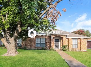 2313 Crestview Ln, Rowlett, TX 75088