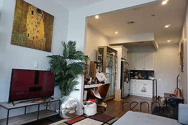 Rented by Rennit Inc.