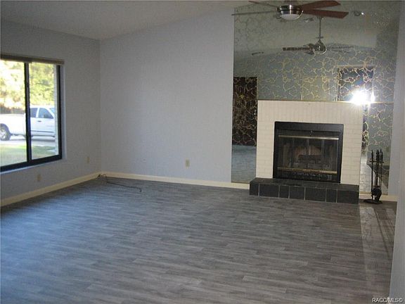 4th image of 1280 W Sorrento Dr