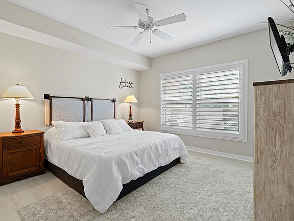 2nd image of 965 Registry Blvd #1-306