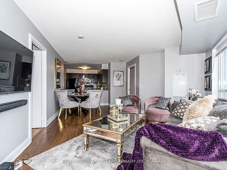 125 Village Green Sq #1409 — Photo 9