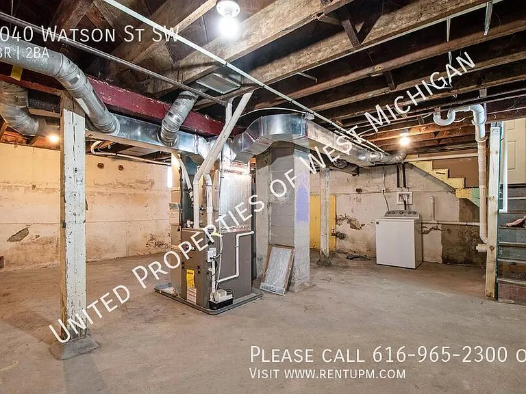 1040 Watson St SW — Photo 18