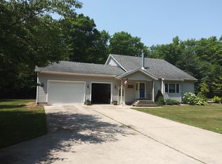 15538 W Sandtown Rd, Curtis, MI 49820