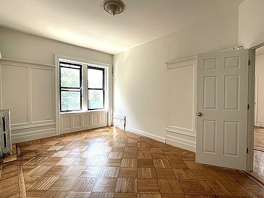 4th image of 3440 Broadway APT 2A