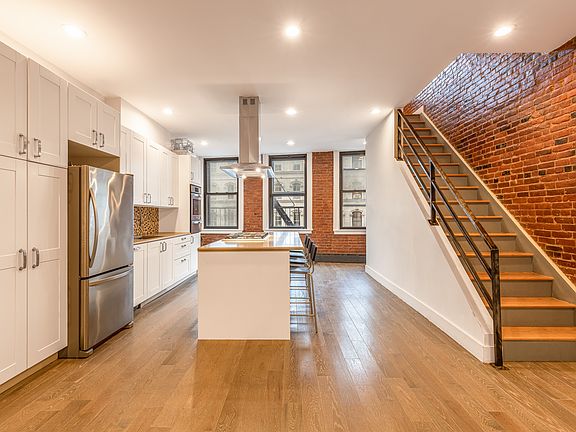 2nd image of 61 Lispenard St #4F
