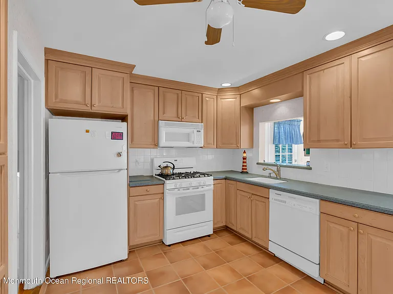 1305 Allaire Rd — Photo 9