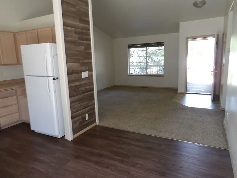 1700 W Canfield Ave — Photo 10
