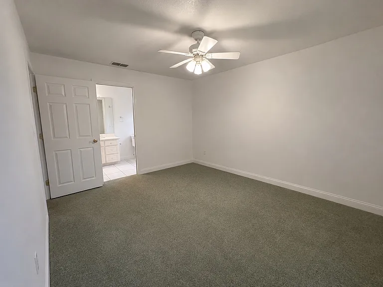 230 Hill Ct — Photo 11