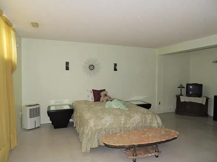 863 Sheppard Street — Photo 4