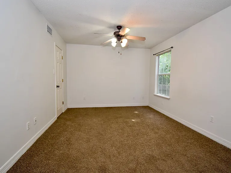 1173 Christpher Ln — Photo 10