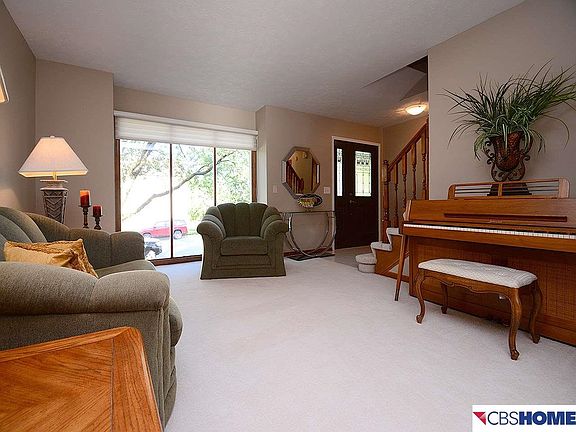4th image of 383 N 163rd St