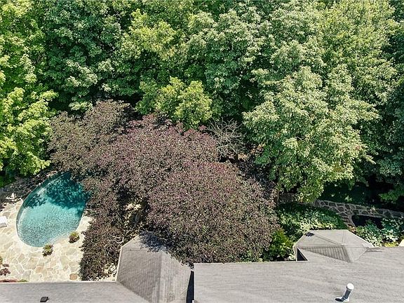 4th image of 10628 Chestnut Hill Ln
