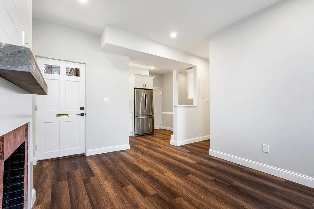 Building Photo - 31 Monadnock St #2