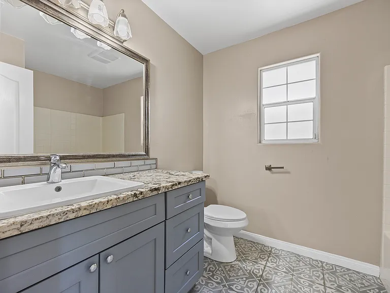 7005 Colony Park Dr — Photo 7