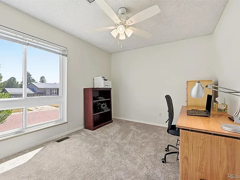 3 bed, 1320 sqft, $2,000 — Photo 3