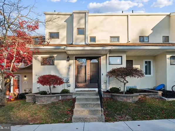 1304 Oak Cir, Lansdale, PA 19446