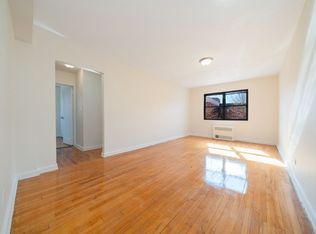 72-49 153rd St #2G, Flushing, NY 11367