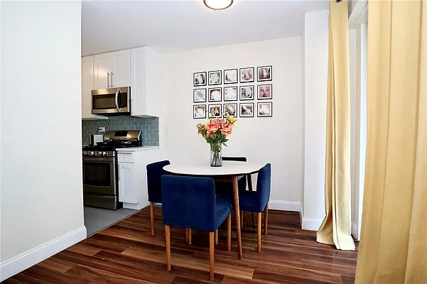 Sold by Remax Edge | media 29