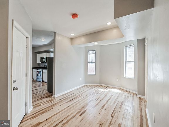 3rd image of 4926 Kingsessing Ave #B