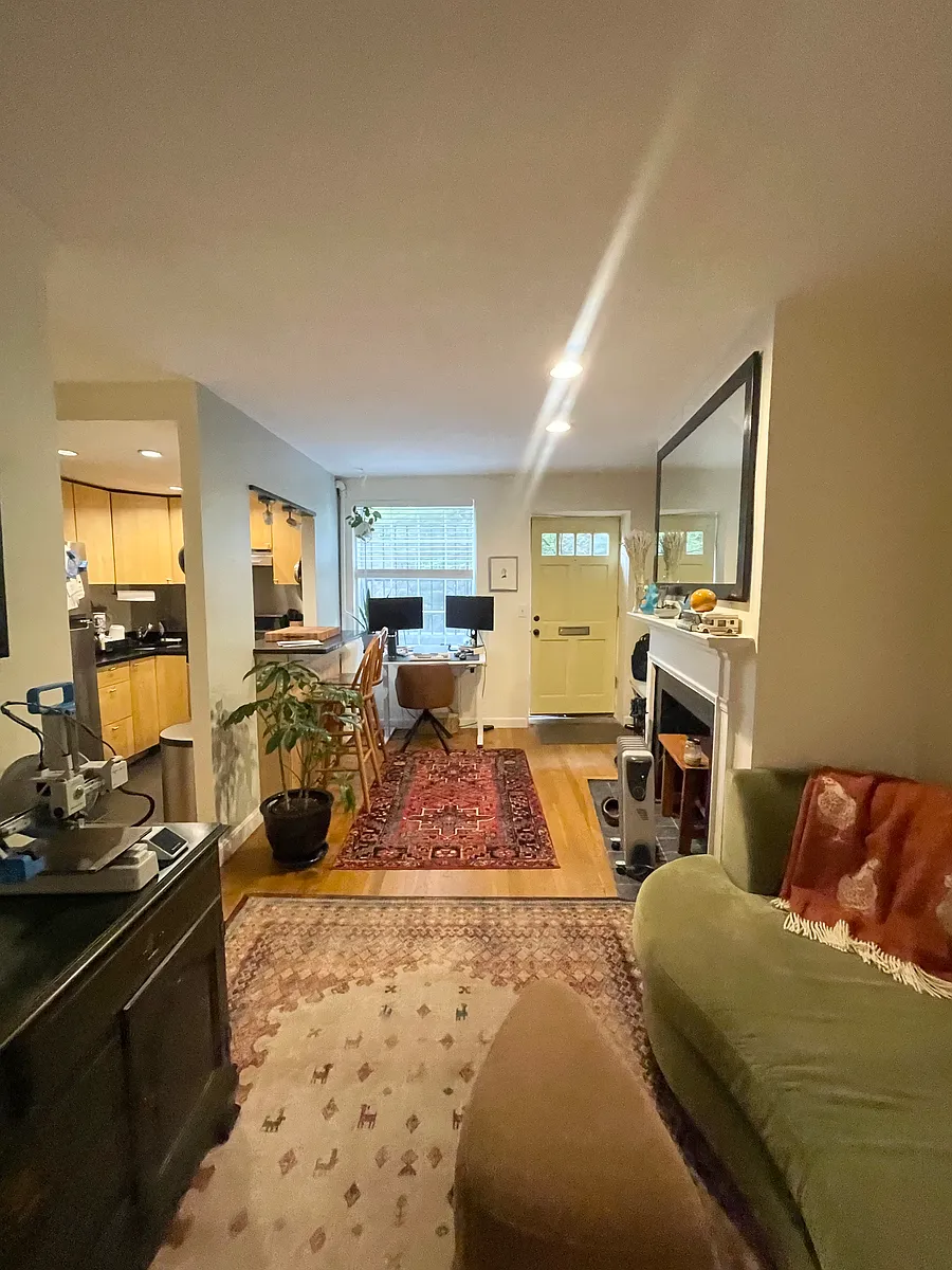 Building Photo - 9 Primus Ave #1