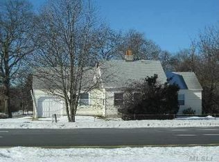 136 William Floyd Pkwy, Shirley, NY 11967