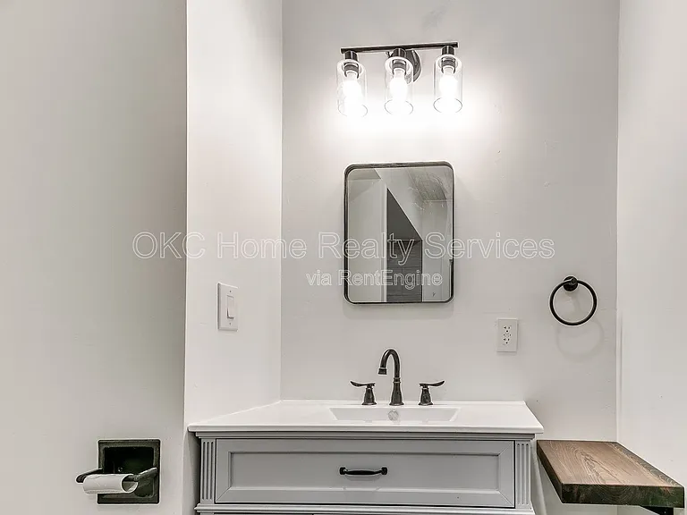 1812 W Noble Ave — Photo 32