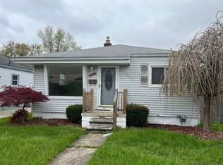 24841 Hayes Rd, Eastpointe, MI 48021