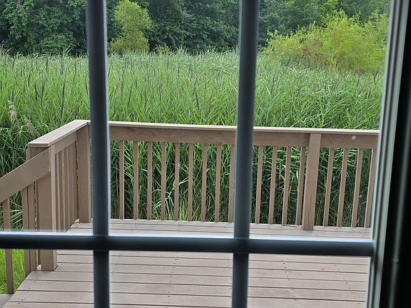 3rd image of 2933 Stratford Way