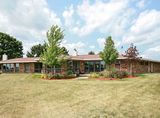 48W475 Immelman Ln, Hampshire, IL 60140
