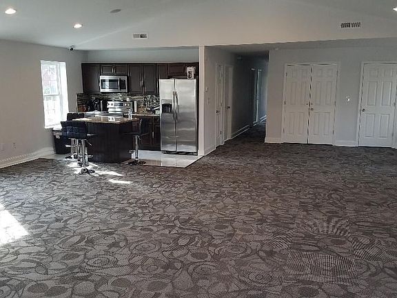 4th image of 1100 Solly Ave #A