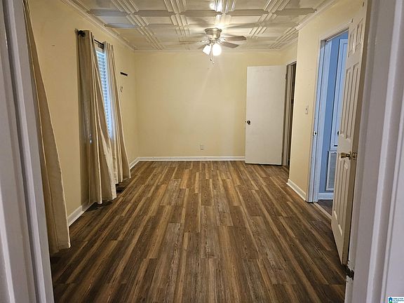 5th image of 500 Country Ln