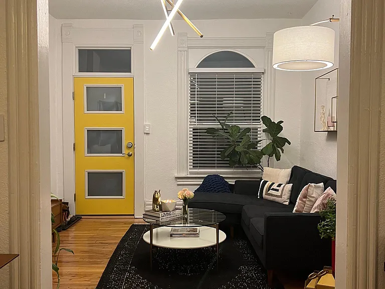 3717 N Franklin St — Photo 3
