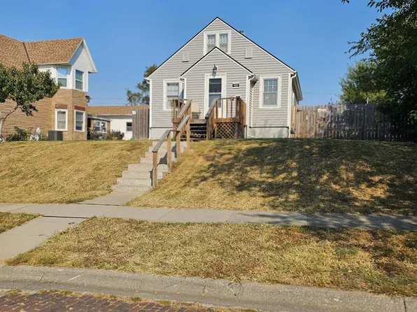 3912 T St, Omaha, NE 68107