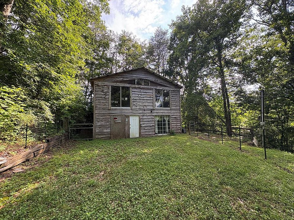 1st image of 559 Blue Mist Mountain Rd