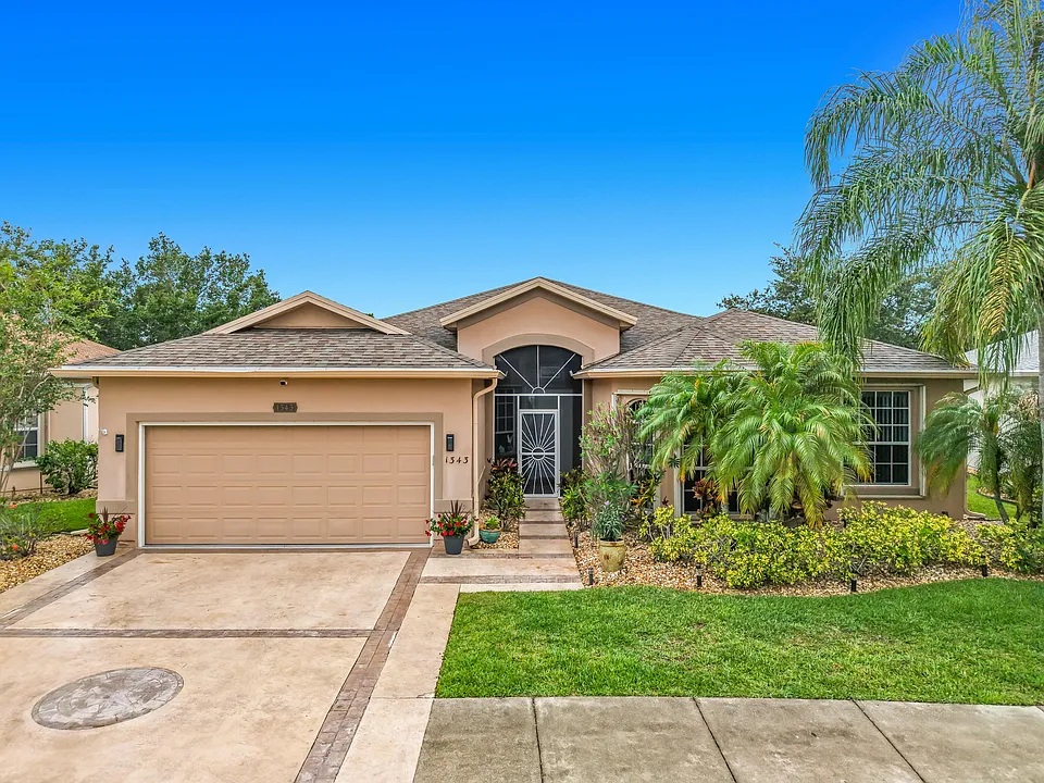 1343 Shoreline Cir
