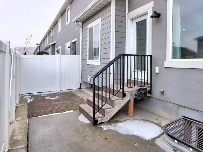 7440 N Hutch Ln — Photo 31
