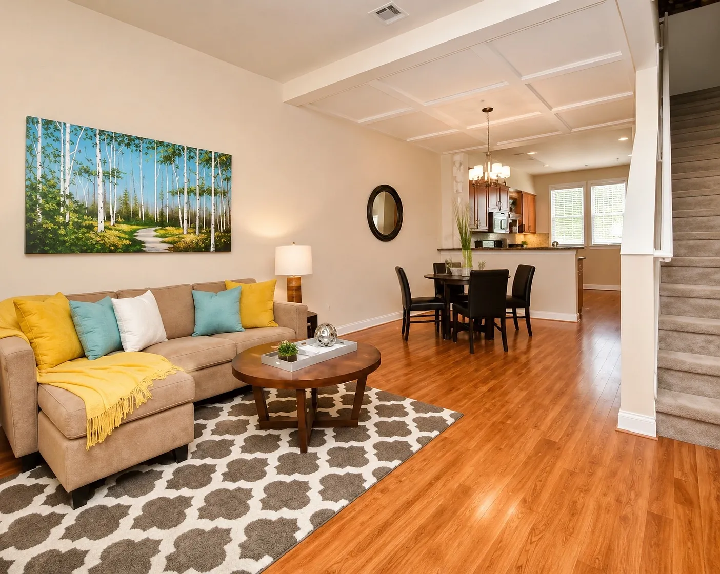 4 bed, 2.5 bath, 1581 sqft, $4,850 — Photo 2