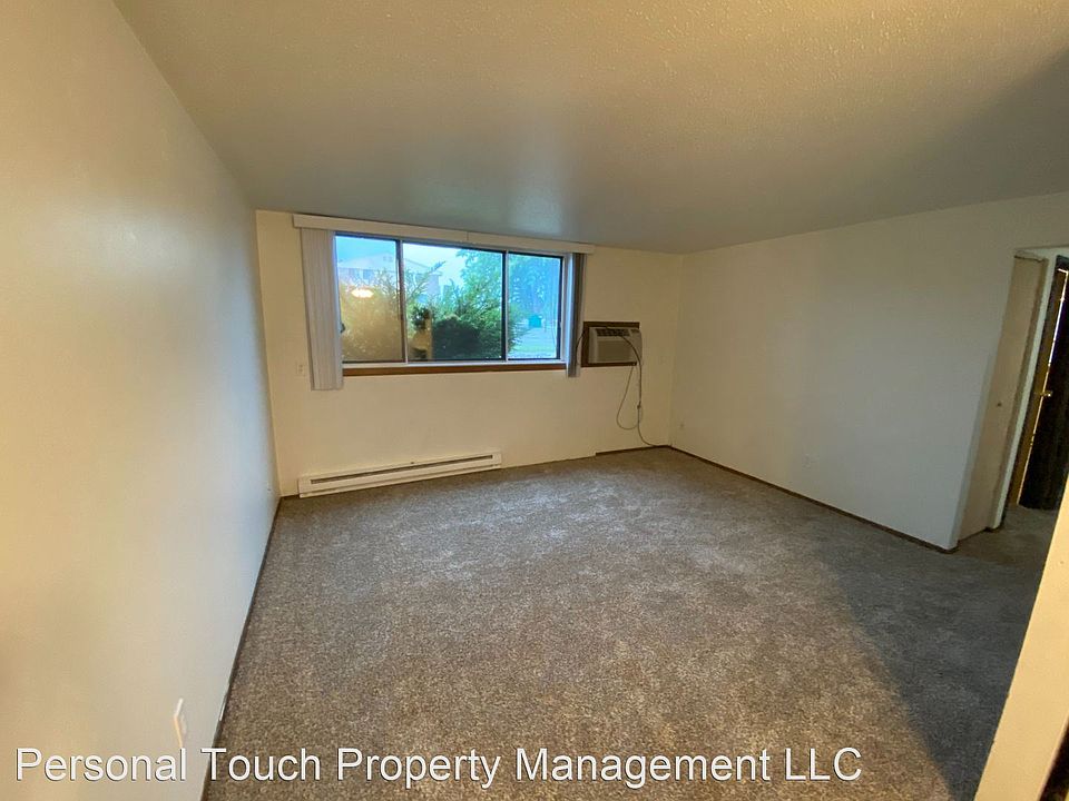 2nd image of 2615 15th St S #8