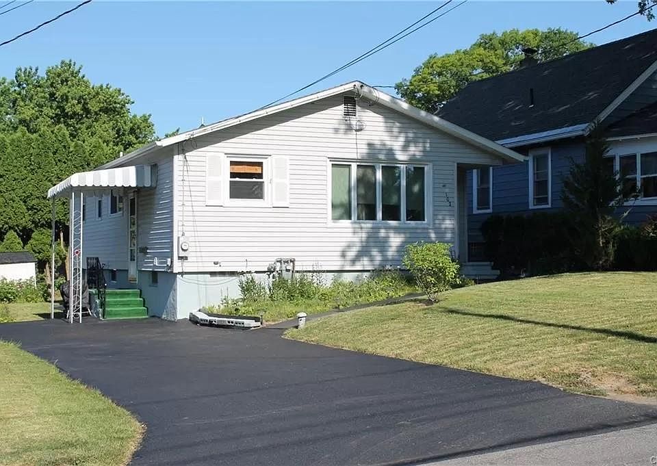 1st image of 102 Benham Ave