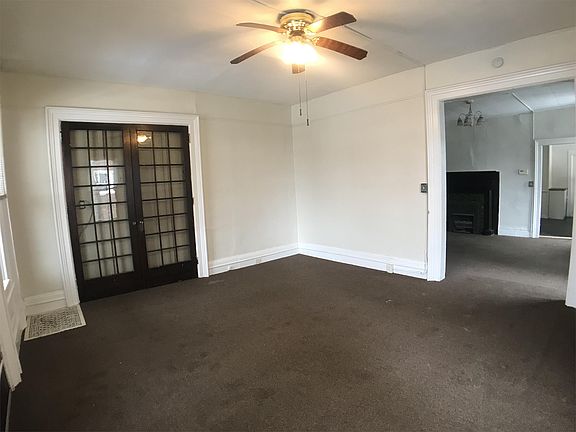 3rd image of 10 Lincoln Ave APT 2